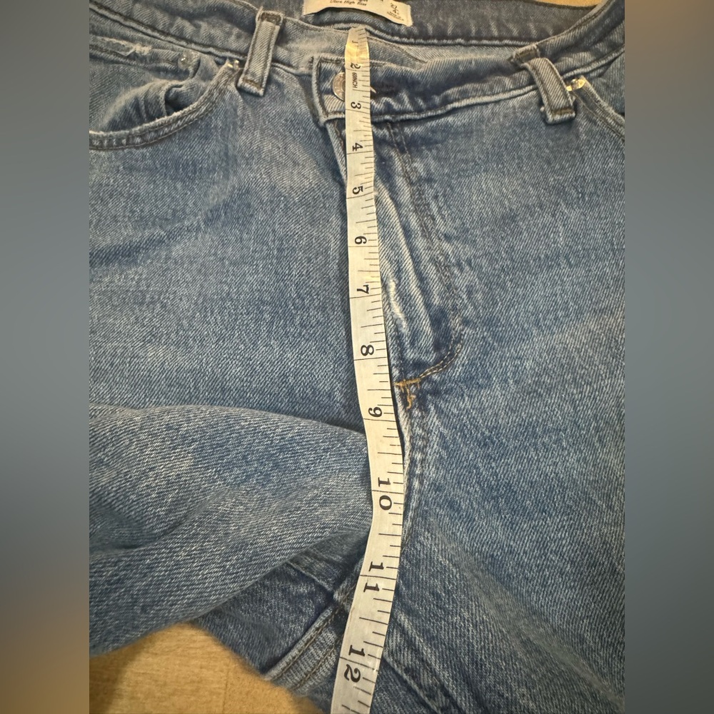 Abercrombie & Fitch Women's 90’s Straight Leg Blue Jeans - Picture 5 of 9